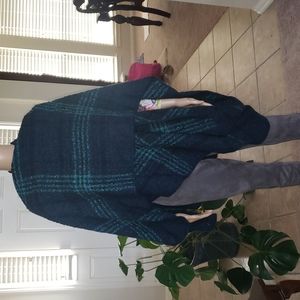HP 🎊 Woolrich one size cozy blanket poncho cape plaid wrap forest green sweater